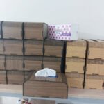 Boîte à mouchoirs en bois – Finition noyer, style moderne – Image 3